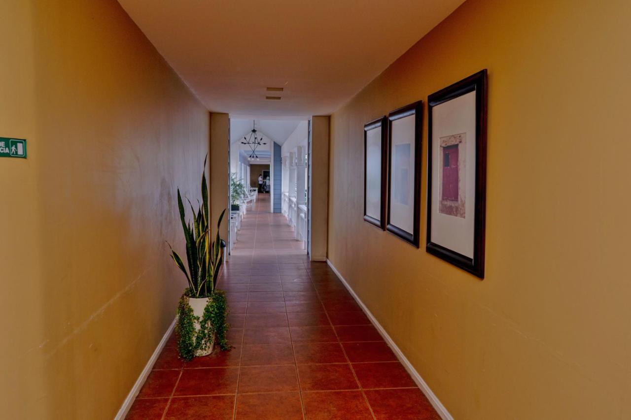 Hotel Casona Del Lago Flores Buitenkant foto