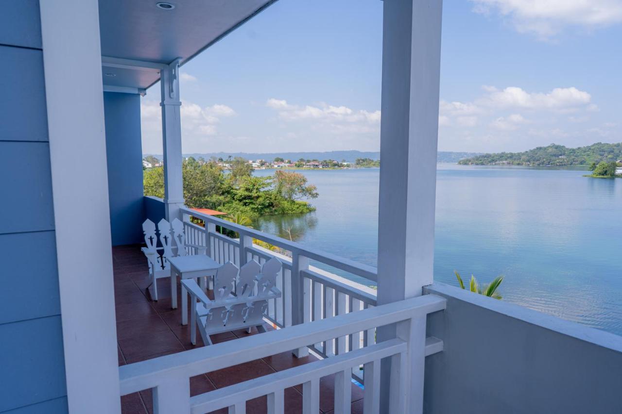 Hotel Casona Del Lago Flores Buitenkant foto