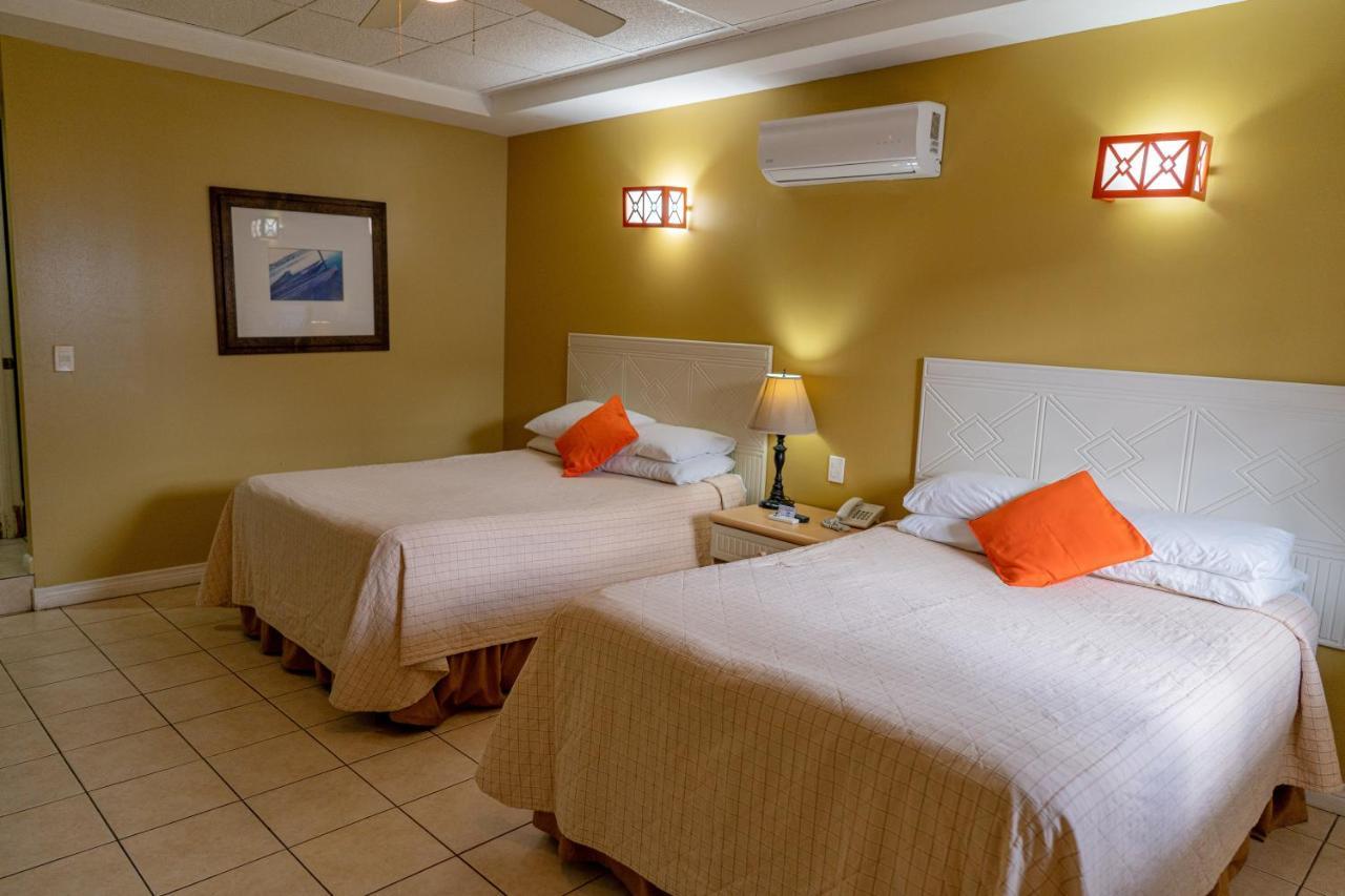 Hotel Casona Del Lago Flores Buitenkant foto