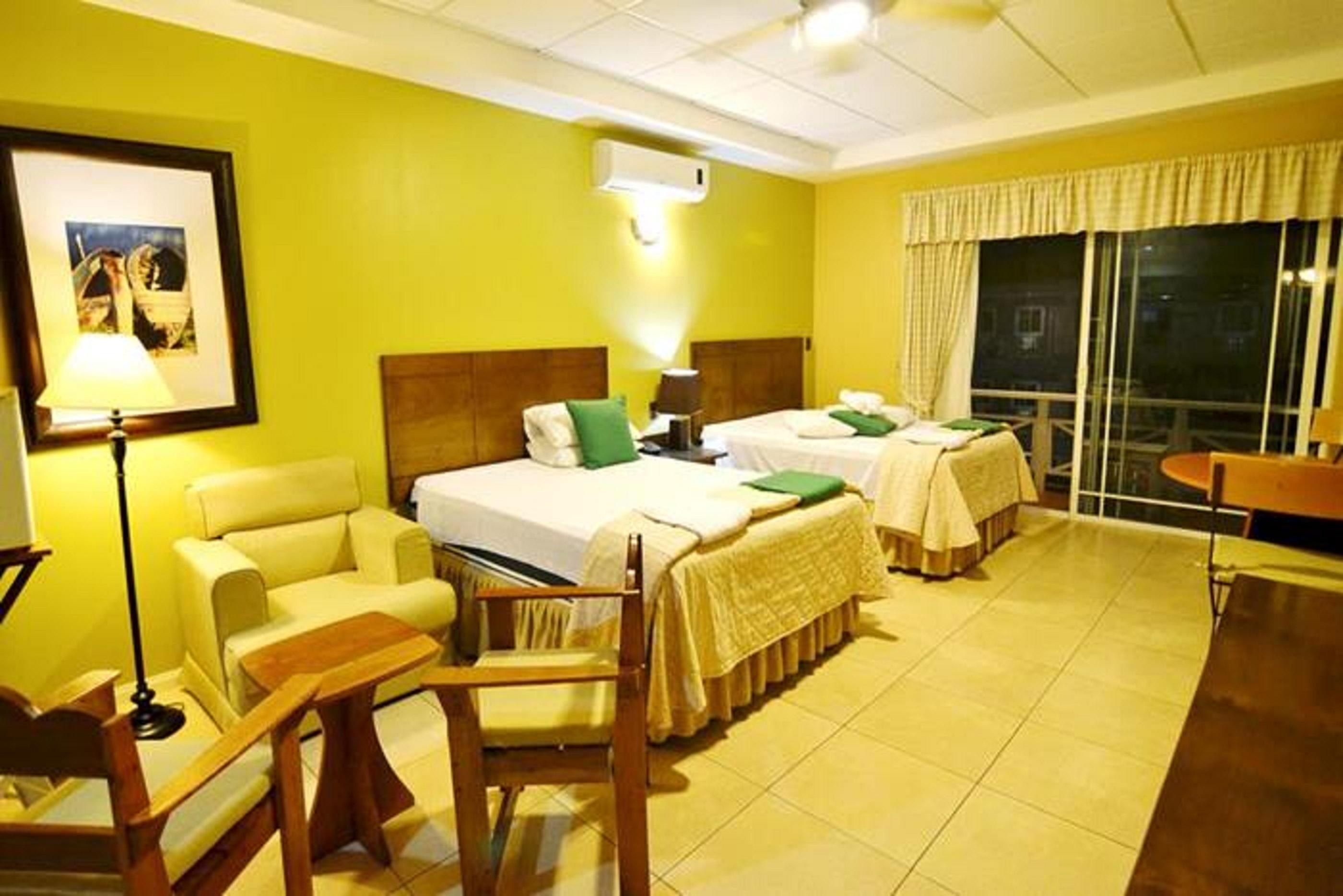 Hotel Casona Del Lago Flores Buitenkant foto